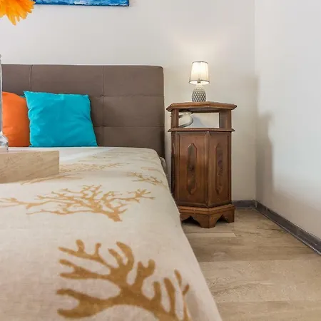 Maricciolu Suites And Apartment *